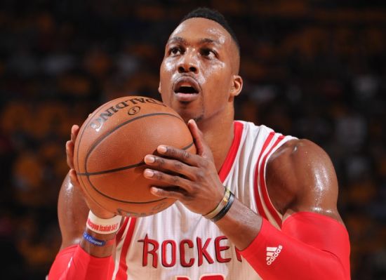 勇士主场120-113力克雄鹿，全面分析球员表现与关键因素