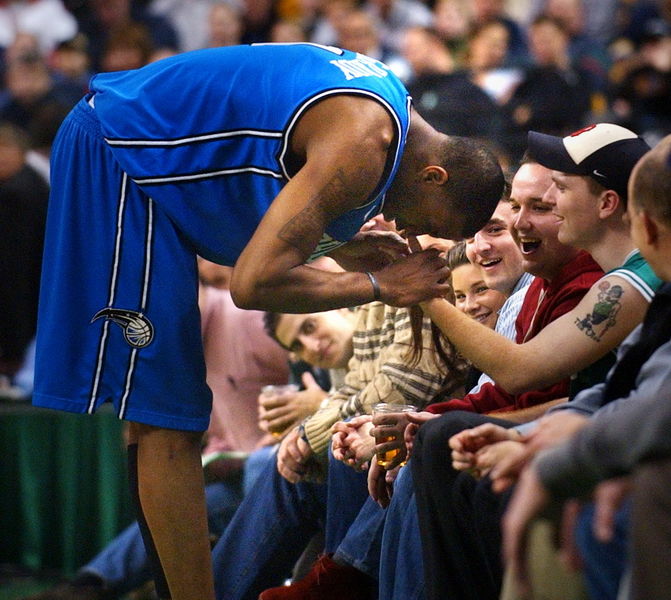 [NBA]哈登30分 快船击败灰熊豪取五连胜