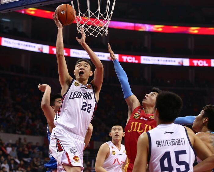 51分钟赢48分 最大功臣并非阿杜 斯通彻底明白 首轮秀留不住了