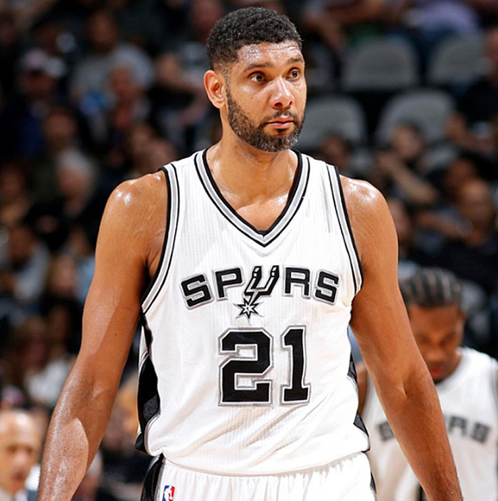 欧冠出局，联赛2场被干7个，莫塔勇于担当：我不