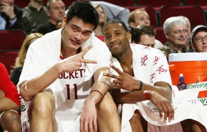 《亲女儿！《明日方舟》1／7阿米娅 报童手办开启预定》